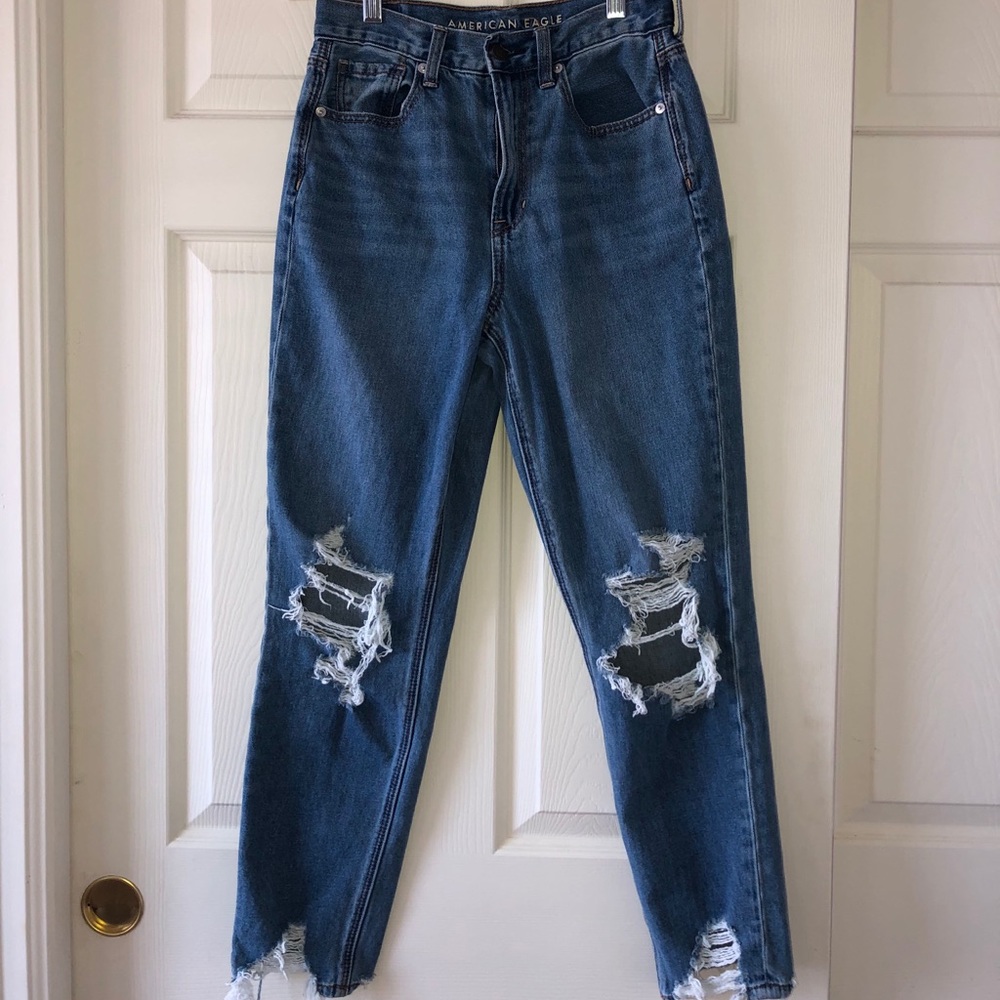 American eagle ripped mom jeans, size 4